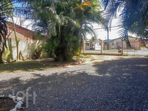 Image 1 - 932598
