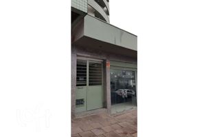 Image 19 - 932610