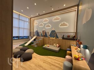 Image 10 - 932615