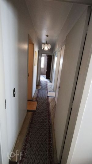 Image 29 - 932633