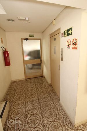 Image 17 - 932638