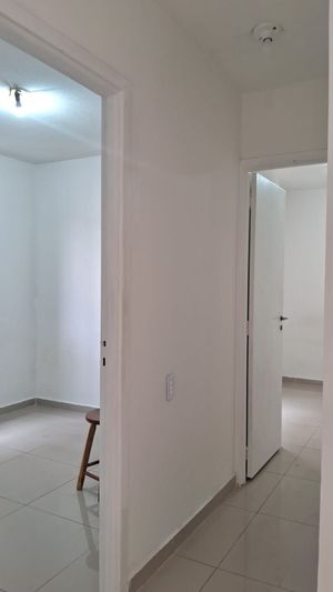 Image 5 - 932644