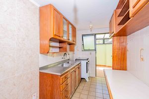 Image 29 - 932657