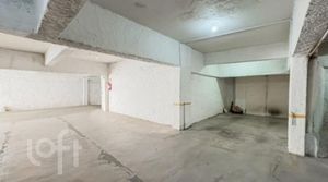 Image 32 - 932669