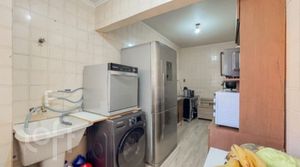 Image 3 - 932669
