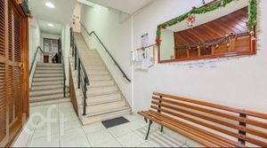 Image 29 - 932669