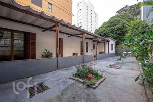 Image 33 - 932687