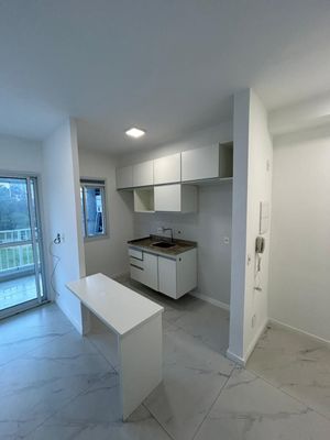 Image 2 - 932702