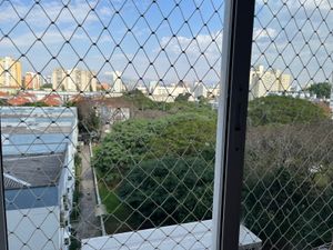 Image 10 - 932720