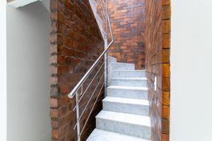 Image 30 - 932730