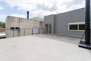 Image 31 - 932730