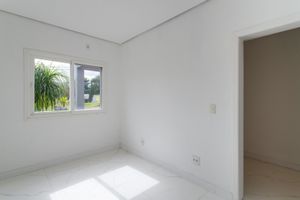 Image 4 - 932730