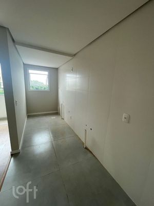 Image 5 - 932743