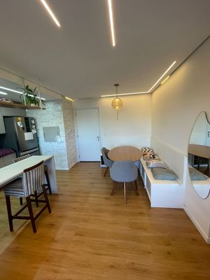Image 6 - 932761