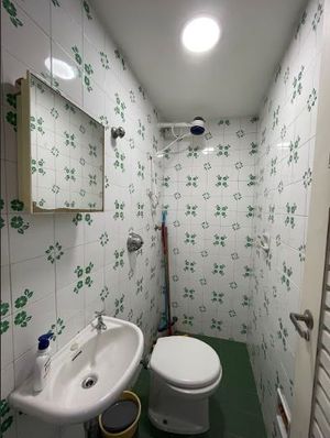 Image 11 - 932773