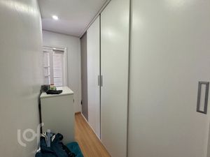 Image 46 - 932778