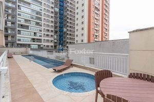 Image 1 - 932783