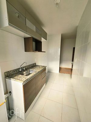 Image 7 - 932791