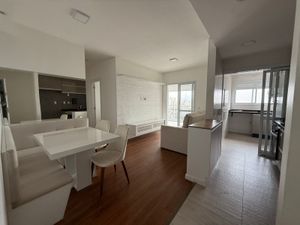 Image 12 - 932792