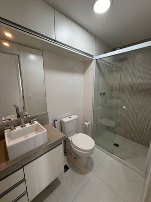 Image 21 - 932792