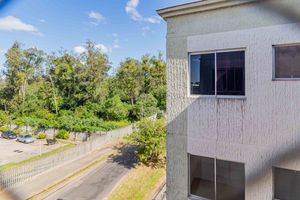 Image 8 - 932939