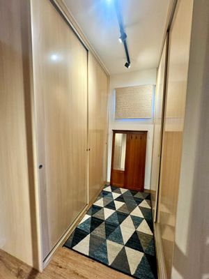 Image 30 - 932949