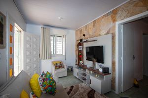 Image 4 - 933063