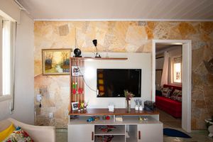 Image 3 - 933063