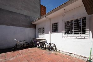 Image 29 - 933063