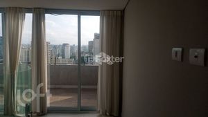 Image 14 - 933111