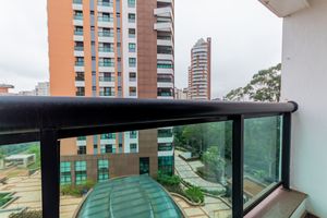 Image 40 - 933185