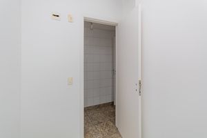 Image 60 - 933185
