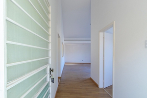 Image 3 - 933192