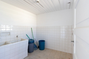 Image 30 - 933192