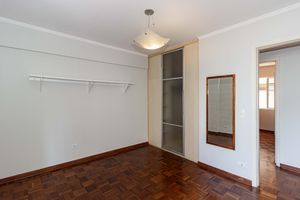 Image 10 - 933285