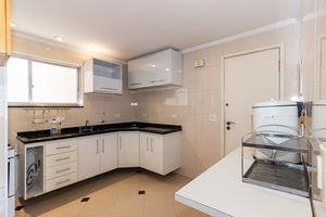 Image 20 - 933285