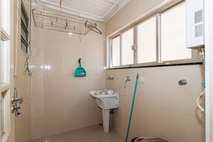Image 25 - 933285