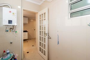 Image 23 - 933285