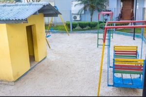 Image 7 - 933325