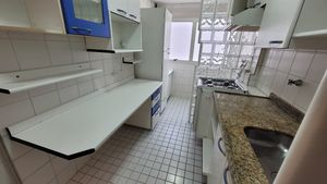 Image 13 - 933358