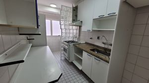 Image 32 - 933358