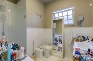 Image 38 - 933429
