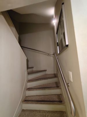 Image 7 - 933520