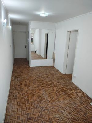 Image 3 - 933520