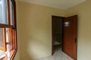 Image 6 - 933522