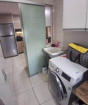 Image 4 - 933537
