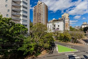 Image 2 - 933539