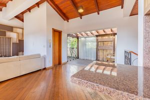 Image 34 - 933539