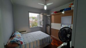 Image 7 - 933548