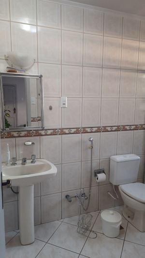 Image 3 - 933548